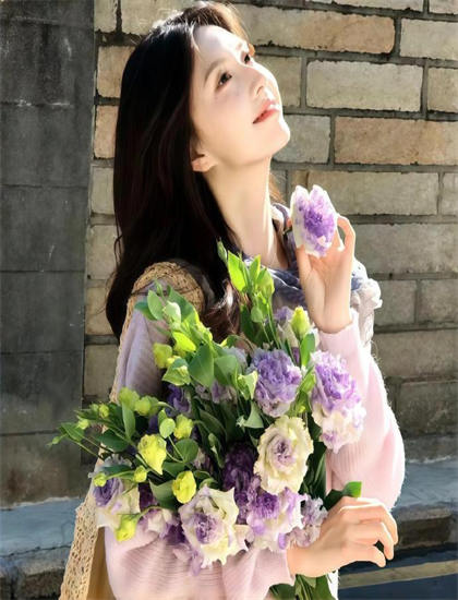 97isese_美女踩男人_女人的抉择电视剧